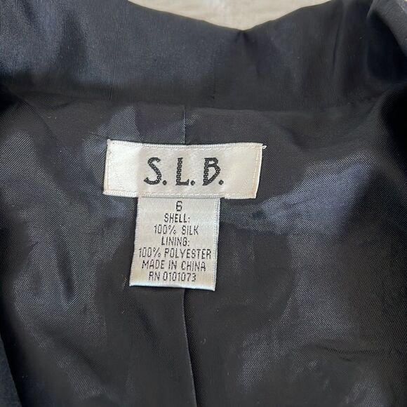 SLB Floral embroidered silk jacket- size 6 - Picture 5 of 6